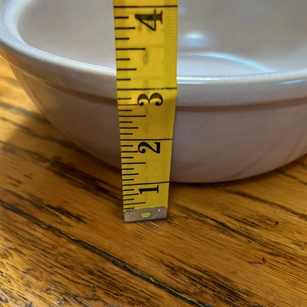 La Solana Scottsdale, AZ pottery. Casserole bowl.  Mauve/pink.